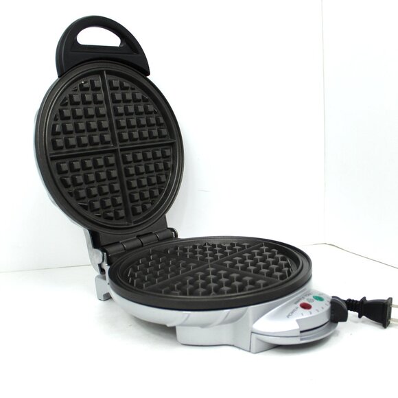 VillaWare Model 2004 Uno Classic 7" Round Chrome Thin Waffler Maker TESTED WORKS - Picture 5 of 8